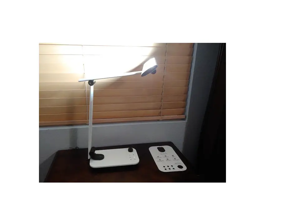 Taotronics Tt-dl092 Led Light Forward Beam Desk Lamp User Guide