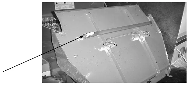 2HARVEST TEC 676 7000 Series John Deere - LUBE BAR