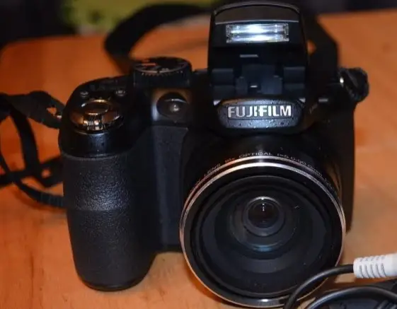 Fujifilm-S2700-FinePix-18x-Wide-Angle-Zoom-12-MP-Digital-Camera-Product