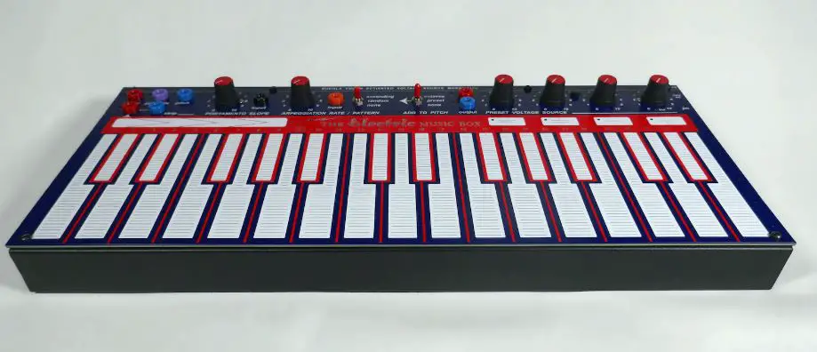 Buchla 218e-v3 Capacitive Keyboard Controller User Guide Buchla 218e-v3 Capacitive Keyboard Controller User Guide