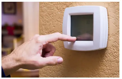 QMARK QFLY_CU900_0820 Thermostat and Controls fig 1