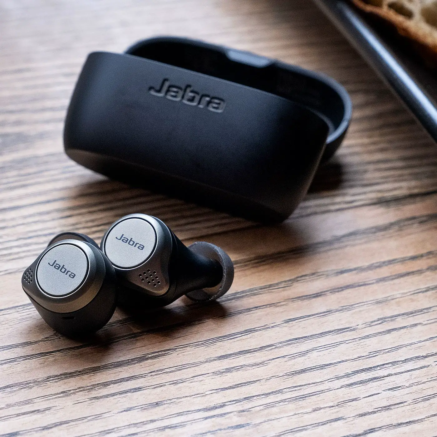Jabra Elite 75t Wireless Earbuds User Manual Jabra Elite 75t Wireless Earbuds User Manual