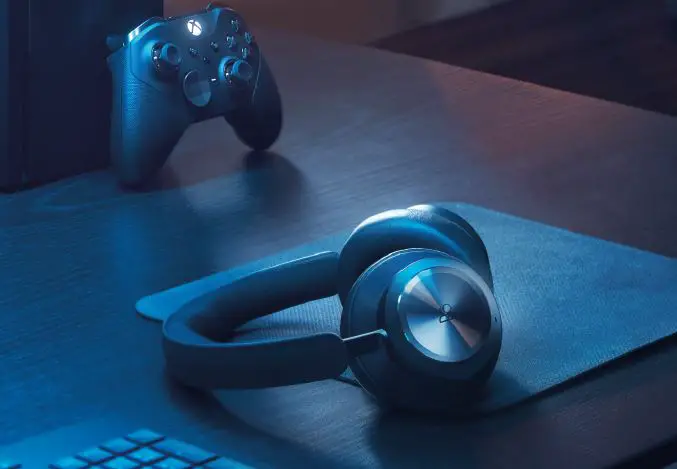 BANG-OLUFSEN-1321000-Beoplay-Portal-Wireless-Gaming-Headphones-07