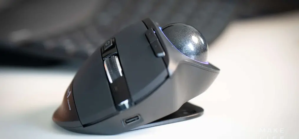 Protoarc Em01 2.4g Pluse Bluetooth Recgargeable Rgb Trackball Mouse User Manual