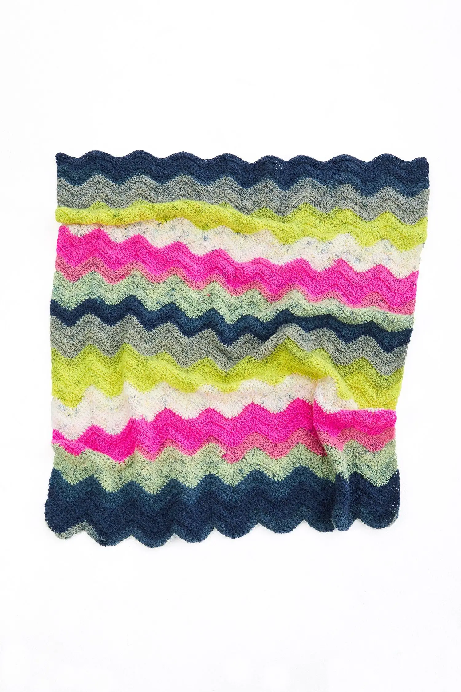 Lion Brand Mandala Baby Shaded Ripple Baby Afghan User Manual