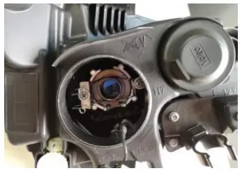 AGPTEK H7 Car LED Bulbs with IP68 Water Resistant - Installation4