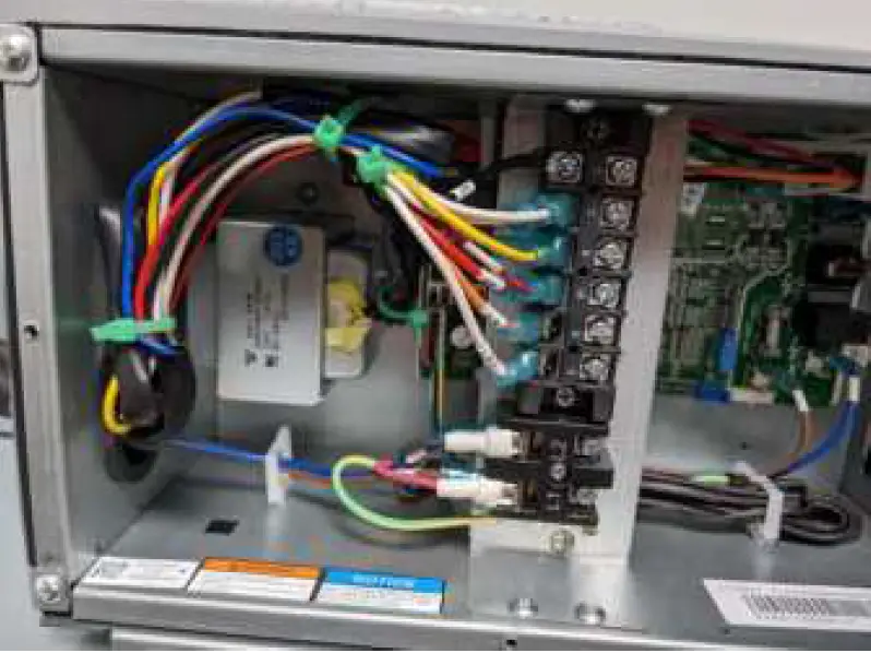 GREE Electric Heat Kit Line Voltage Remove 02