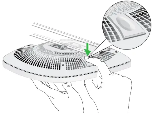 NETGEAR WAX630,WAX630PA nsight Managed WiFi - release the lock and keep the lock open