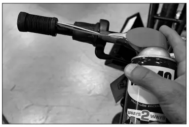 Razor-W15128785043-6-Wire-Twist-Grip-FIG-5