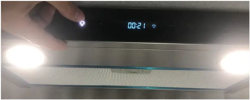 AUSSIE TRAVELLER 465mm 12V Recessed Rangehood - light functon