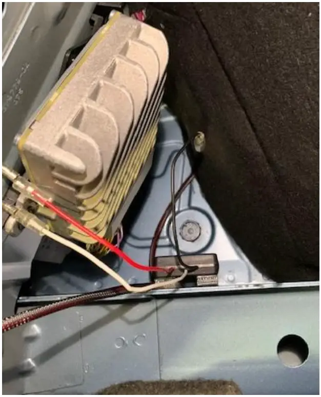 DINAN D660 0083 Valved Axle Back Exhaust - control box 2