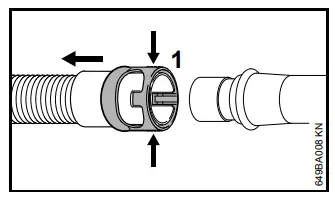 Cleaning the filter element
