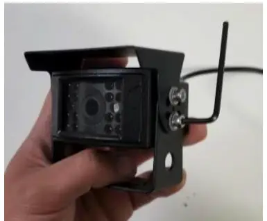 BRANDMOTION-AHDS-7702-Commercial-Grade-Rear-Camera-System-with-7-Inch-Monitor-fig-2