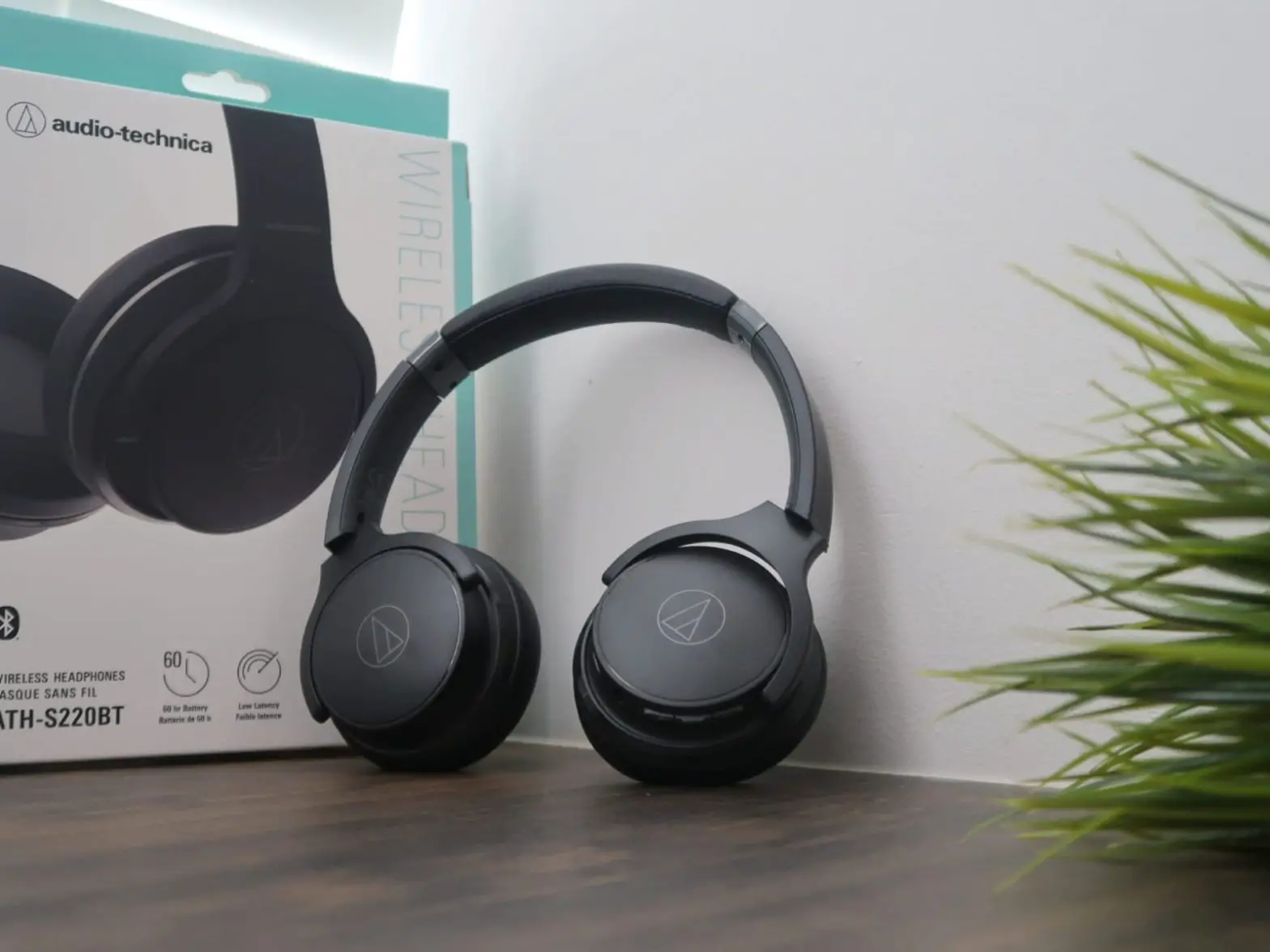 Audio Technica Ath-s220bt Headphones User Manual Audio Technica Ath-s220bt Headphones User Manual