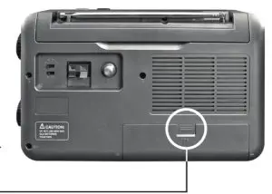 C CRANE Radio EP PRO AM-FM Battery-Installing the Batteries