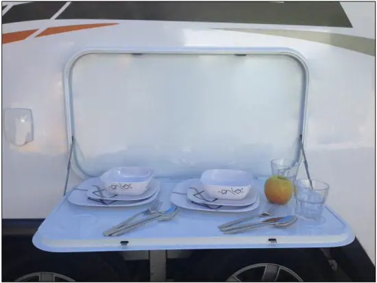 RV Super Centre 202101017 Folding Picnic Table