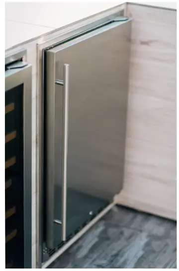 AMD Direct SSRFR 24DK Outdoor Kegerator - Figure 2