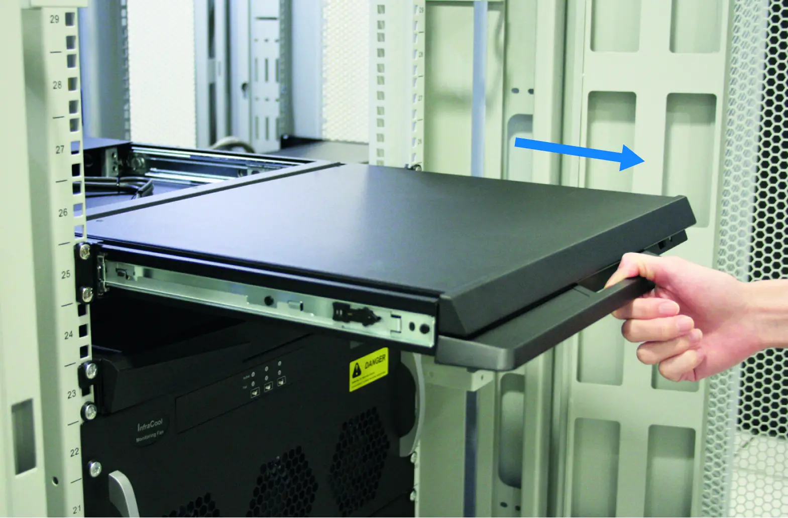 Cyberview Rkp117 17 Inch 1u Lcd Console Drawer User Manual Cyberview Rkp117 17 Inch 1u Lcd Console Drawer User Manual