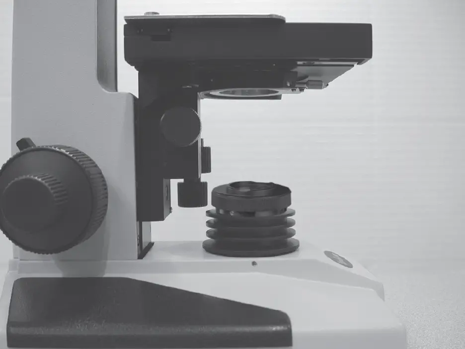 VEE GEE 1200CM Series Compound Microscopes 08