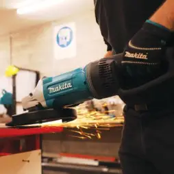 makita GA9071X1 230mm Angle Grinder A06
