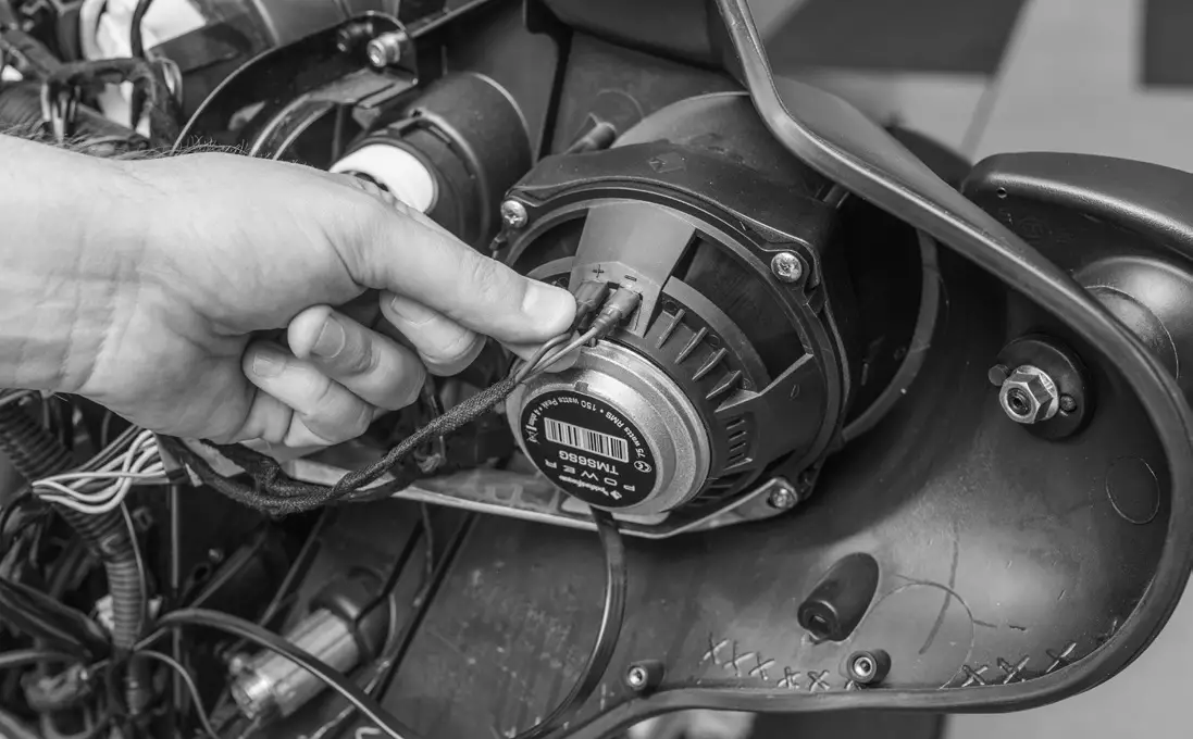 Rockford-Fosgate-TMS6RG-6.5-Full-Range-Fairing-Speakers-fig-9