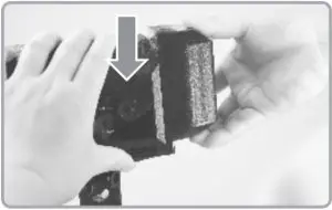 Loading and Unloading the Battery Pack