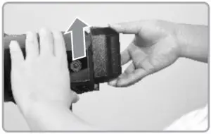 Loading and Unloading the Battery Pack