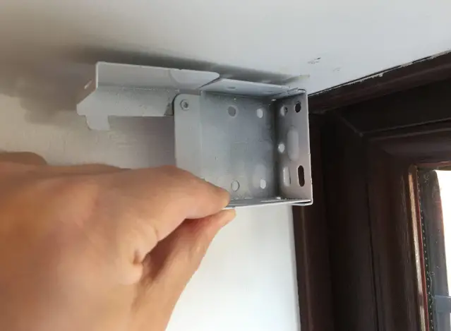 blinds-2go-Aluminium-Venetian-Blinds-Installation-Guide-product