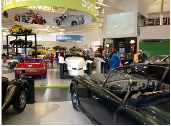 BRITISH-MOTOR-MUSEUM-CV35-0BJ-Motor-Cars-fig-5