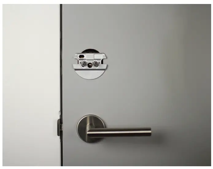 August Smart Lock Pro --Attach the mounting plate