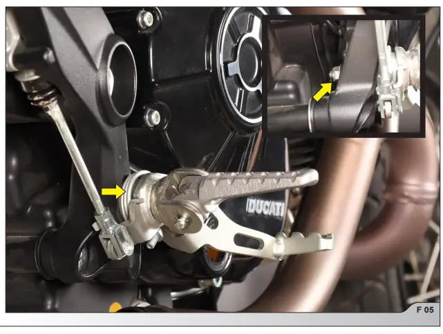 AKRAPOVIC-Slip-On-for-the-Ducati-Scrambler-880- (5)