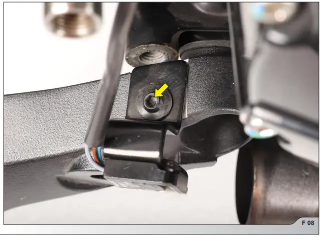 AKRAPOVIC-Slip-On-for-the-Ducati-Scrambler-880- (8)