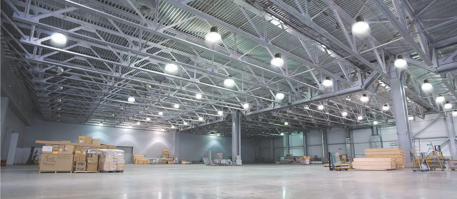 JADEMAR JRHBS Series High Output and High Ambient Round High Bay