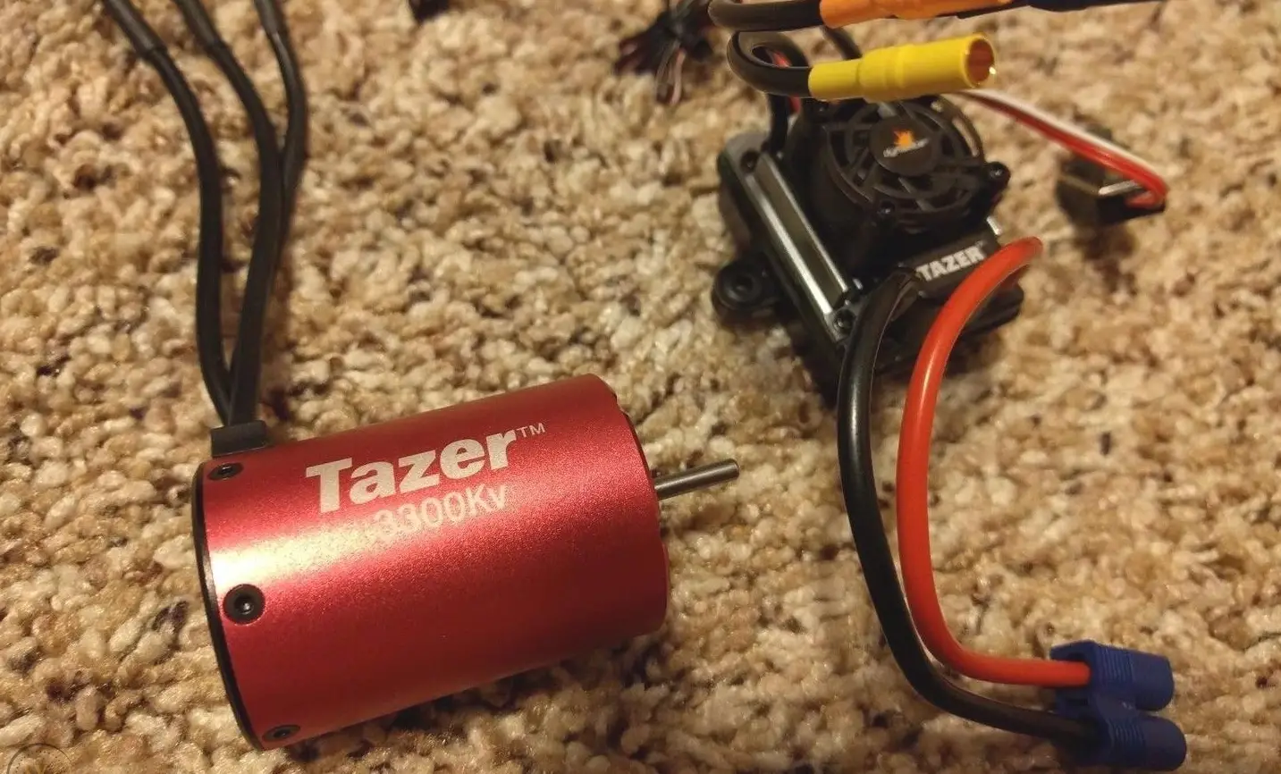 Dynamite Brushless Motor / Esc Combo Instruction Manual