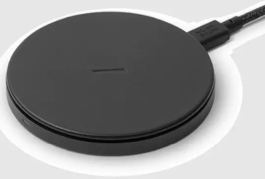 Roumi-.Technology-MN02-Magnetic-Wireless-Charger-IMAGE