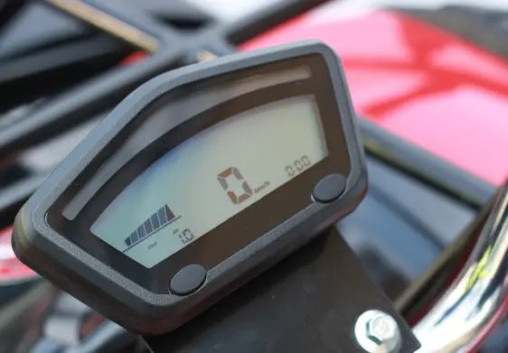 DAYMAK Beast Electric ATV - Display