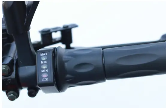 DAYMAK Beast Electric ATV - Throttle