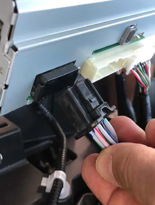 CRUX-SWRTY-61P-Radio-Replacement-Interface-09