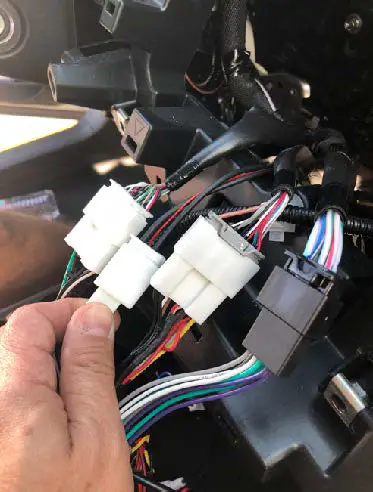 CRUX-SWRTY-61P-Radio-Replacement-Interface-10