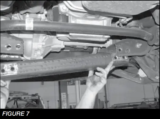 FABTECH K1500 3 Inch System with Uniball Upper Control Arms - FIGURE 7