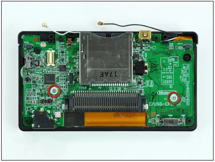 IFIXIT Nintendo DS Lite Wi-Fi Antenna Replacement - fig 15