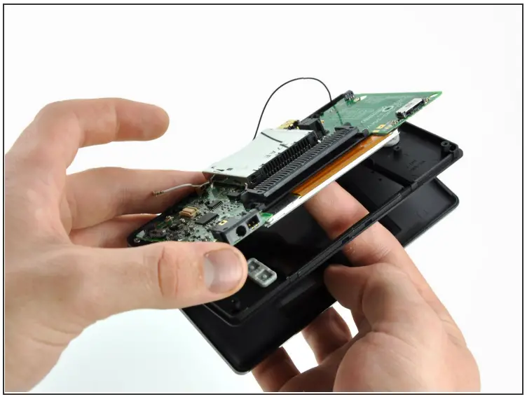 IFIXIT Nintendo DS Lite Wi-Fi Antenna Replacement - fig 16