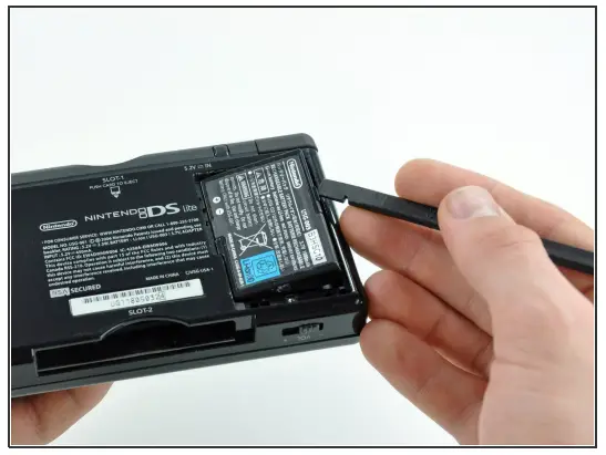 IFIXIT Nintendo DS Lite Wi-Fi Antenna Replacement - fig 3