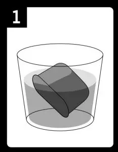 INSTALLING/REPLACING THE FILTER IN THE WATER TANK