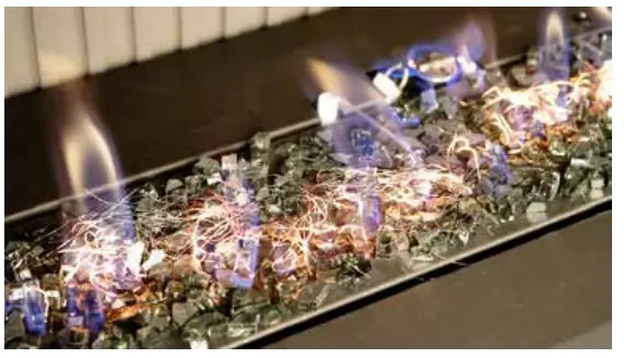 Rinnai Linear 1500 Single Sided Incl Media - fire burning on high 1