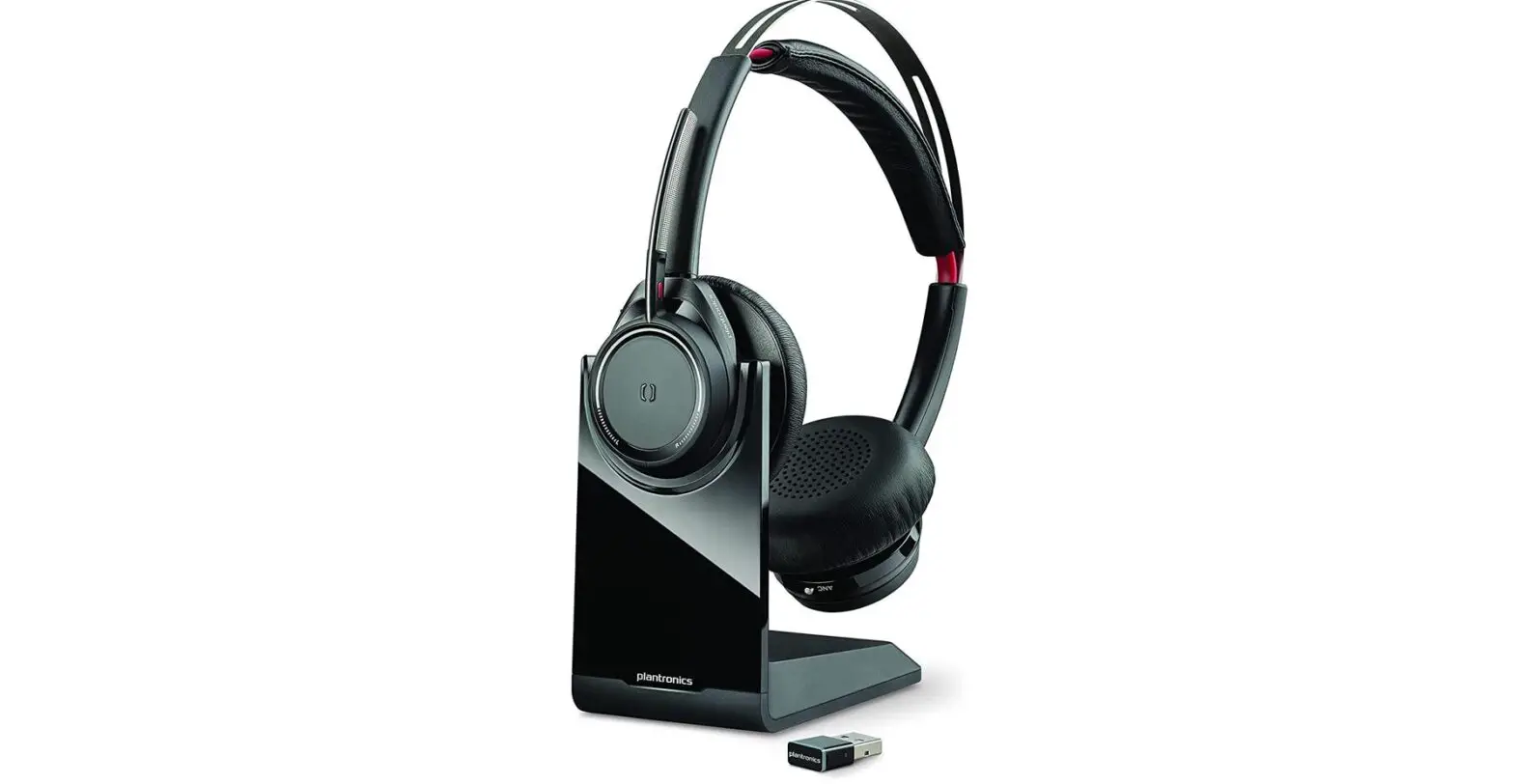 Poly 202652-101 Voyager Focus Uc With Charge Stand User Guide Poly 202652-101 Voyager Focus Uc With Charge Stand User Guide