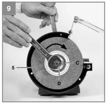 Changing the grinding wheel