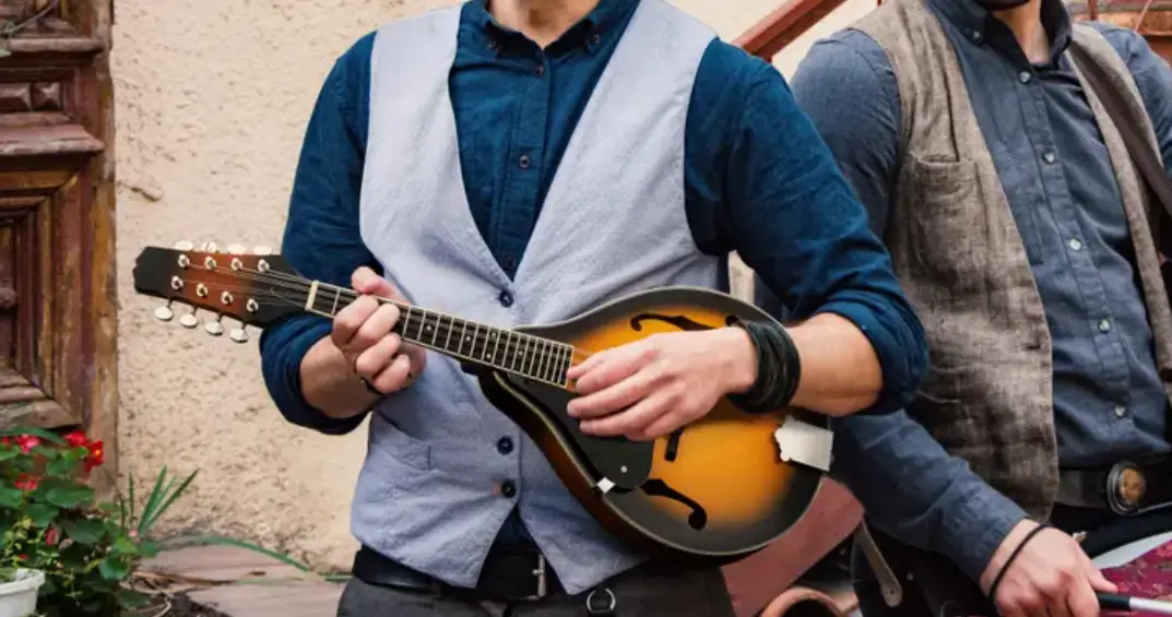 Kogan Ryamandosba A-style Acoustic Mandolin User Guide Kogan Ryamandosba A-style Acoustic Mandolin User Guide