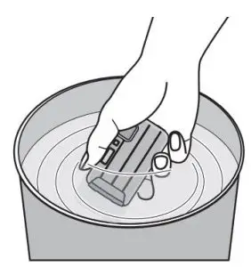 FIG 7 Rinse with water with the side door closed