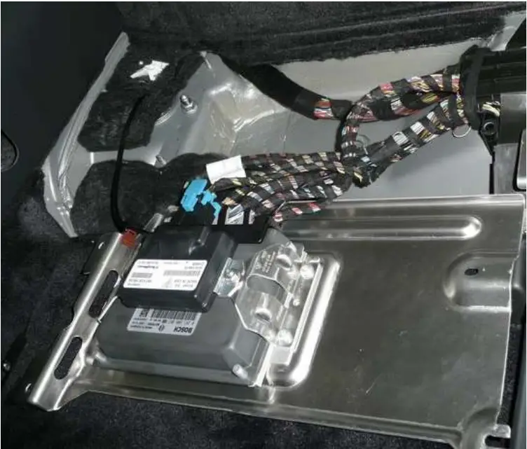 Syvecs-LTD-Porsche-997-AWD-Controller-FIG-3